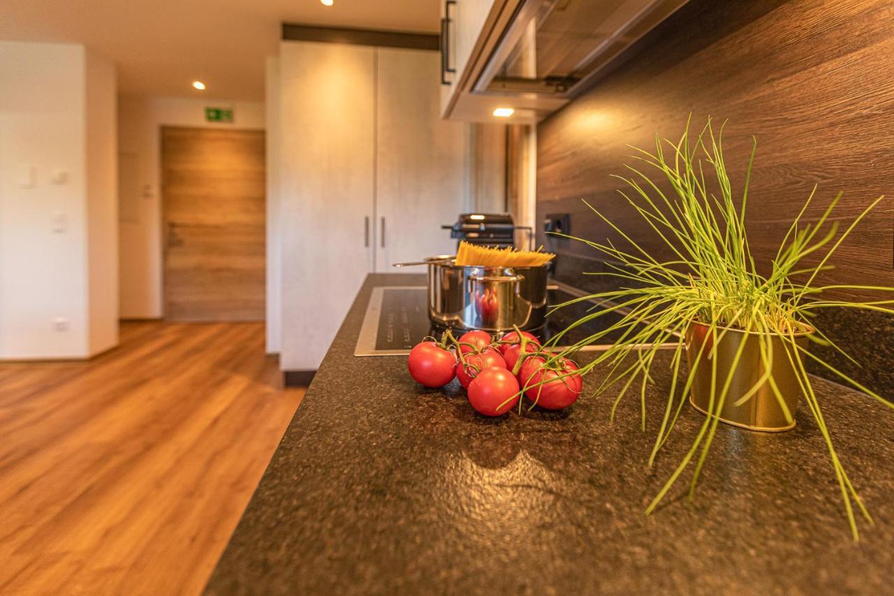 Tevini Boutique Suites By We Rent Zell am See Exterior foto