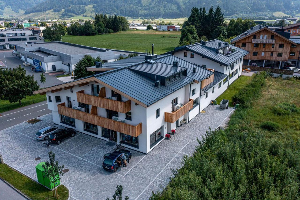 Tevini Boutique Suites By We Rent Zell am See Exterior foto